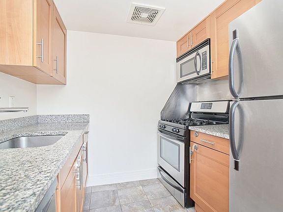 4th image of 200 Schermerhorn St APT 505