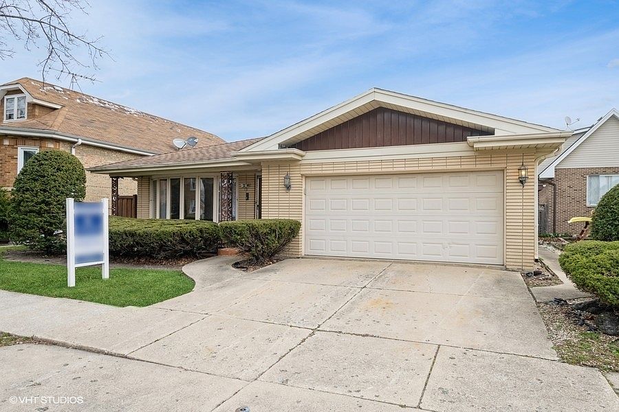 1st image of 2913 N 75th Ct