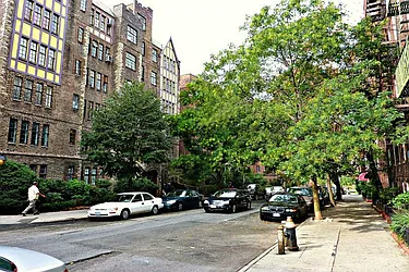 Rented by Level Group