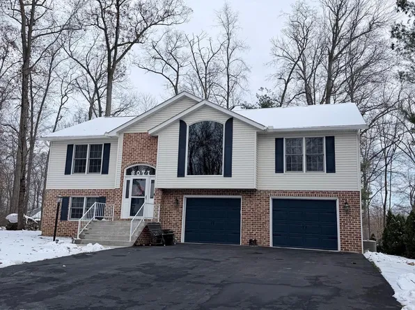 6071 Greenbriar Ct, Fayetteville, PA 17222