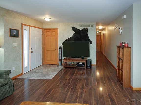 56085 woodridge dr-105