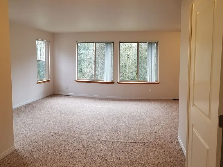 1847 Redwood Dr — Photo 17