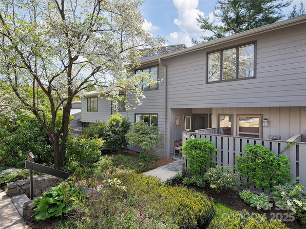 521 Crowfields Ln, Asheville, NC 28803