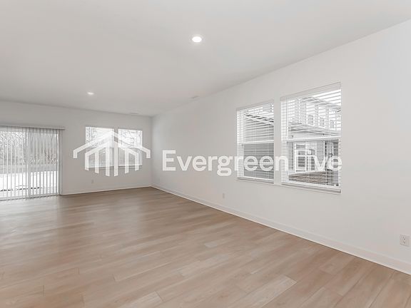 4th image of 3588 Copley Ct