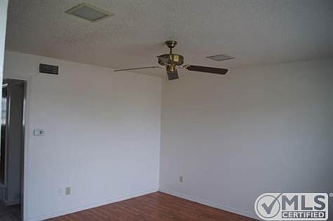 2nd image of 208 Christina Pl