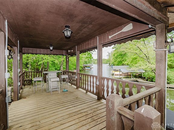 2nd image of 815 Saint Olaf Dr
