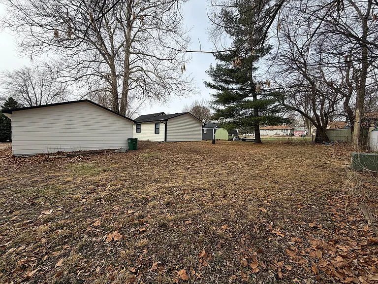 30 Elm St — Photo 19