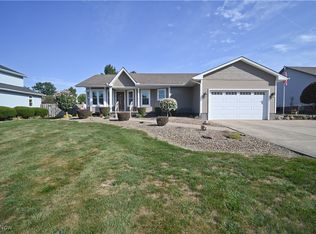 6856 Berry Blossom Dr, Canfield, OH 44406