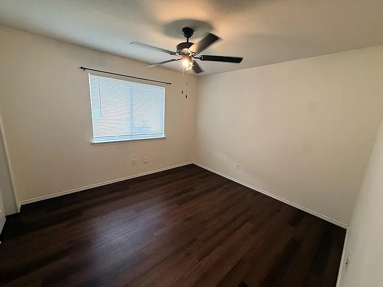 116 Spur Cv — Photo 13
