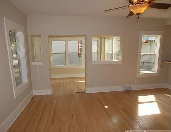 3rd image of 3627 Queen Ave N