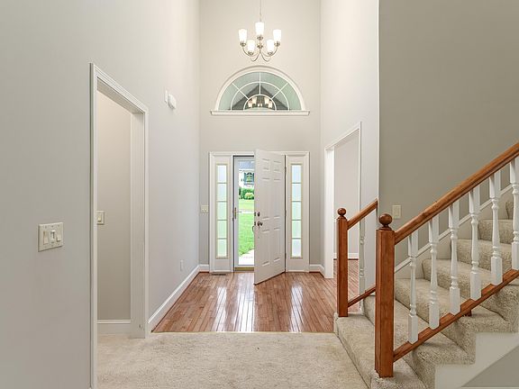 3rd image of 2943 Chimney Lake Cir
