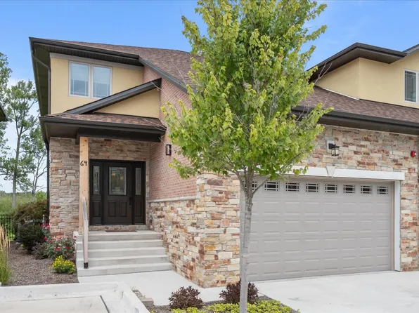 64 Prairie Ct, Wheeling, IL 60090