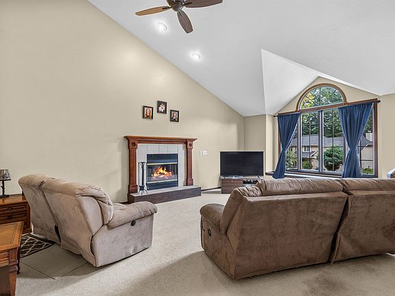 5th image of 2616 Newberry Ave