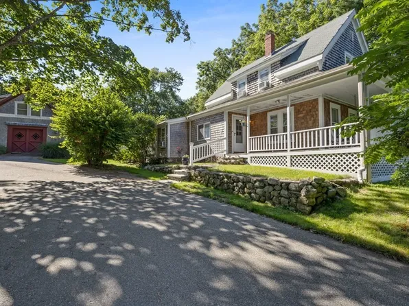 935 Union St, Marshfield, MA 02050