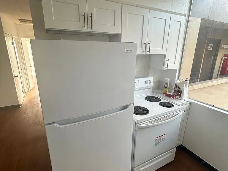 1603 Dole Street — Photo 3