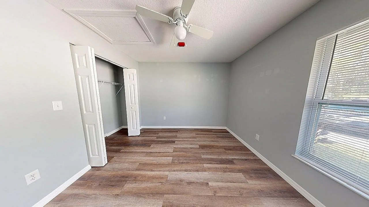 Sunny Creek Apartments — Photo 4
