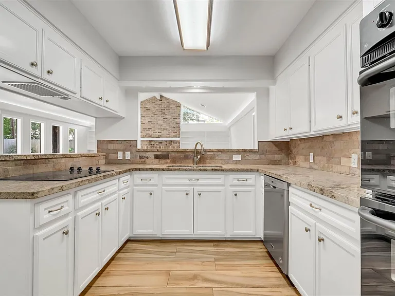 442 Mignon Ln — Photo 10
