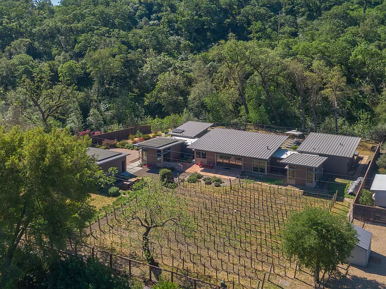 3 Turtle Creek Dr — Photo 8