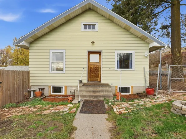 121 E 8th St, Rosalia, WA 99170