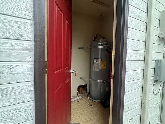 4th image of 120-216 N Miller St #210