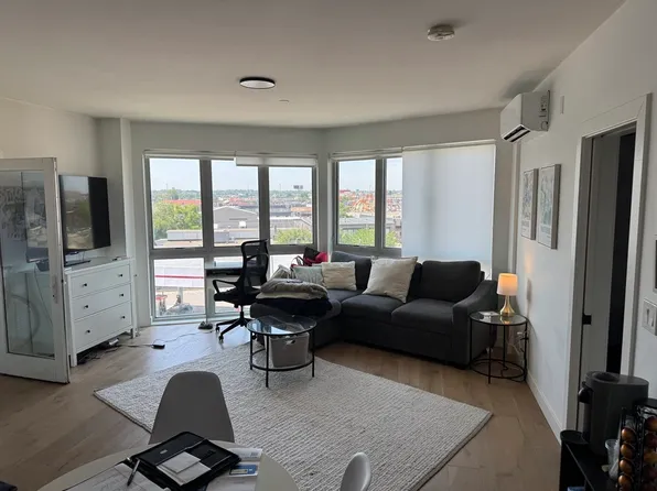 144 Old Colony Ave Unit 405, Boston, MA 02127