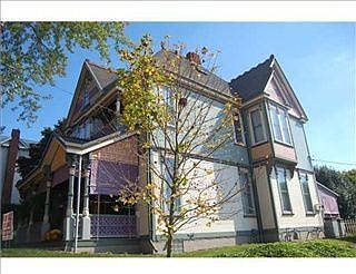 3rd image of 414 Washington St