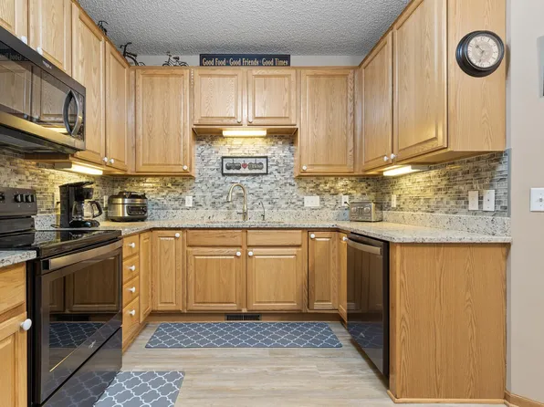 20446 Cypress Dr, Farmington, MN 55024