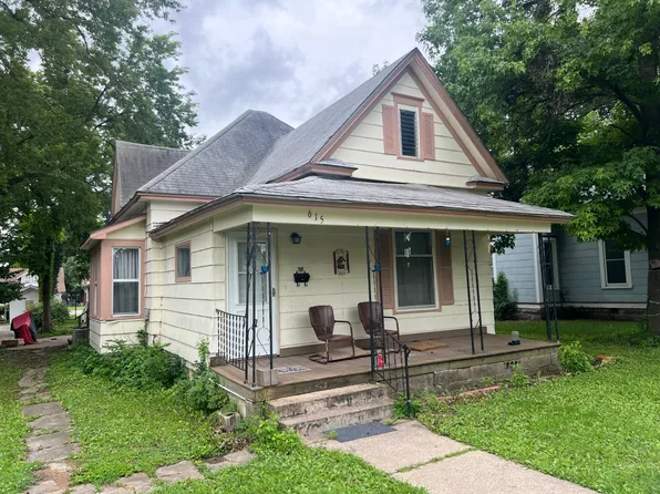 615 East St, Iola, KS 66749