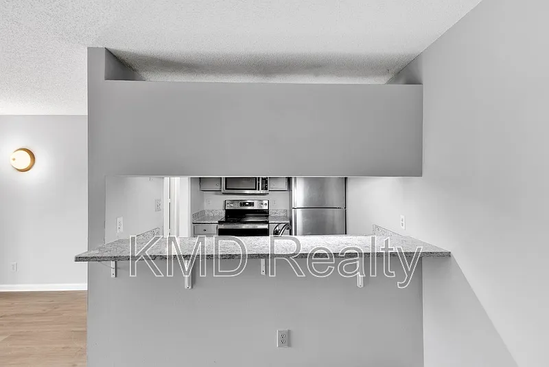 4 bed, 2.0 bath, 1166 sqft, $1,795 — Photo 2