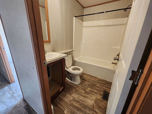 4th image of 1204 Benson Rd #113