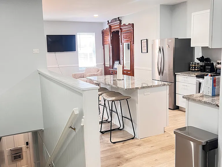 1217 N King St — Photo 4