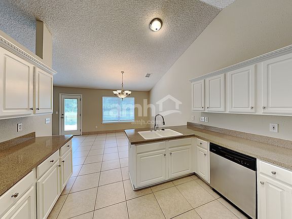 4th image of 5575 Bristol Bay Ln N
