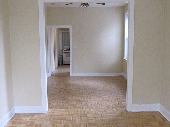 3rd image of 1621 N Richmond St APT 1F