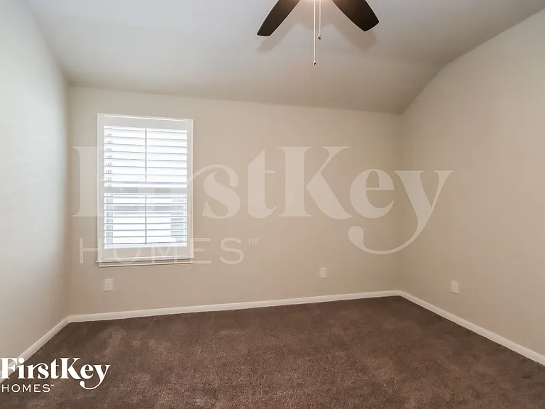 4606 Wildflower Way — Photo 10