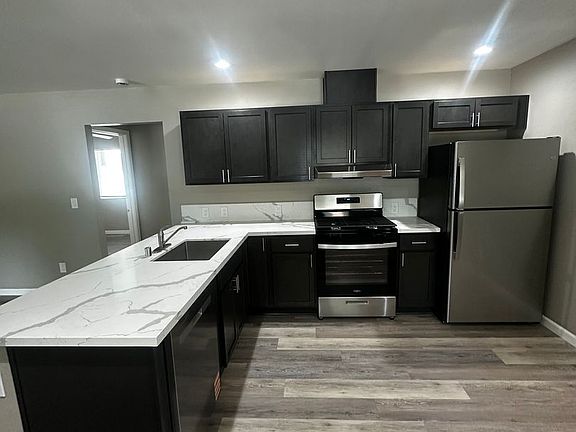 4th image of 2110 Iroquois Ave APT 3
