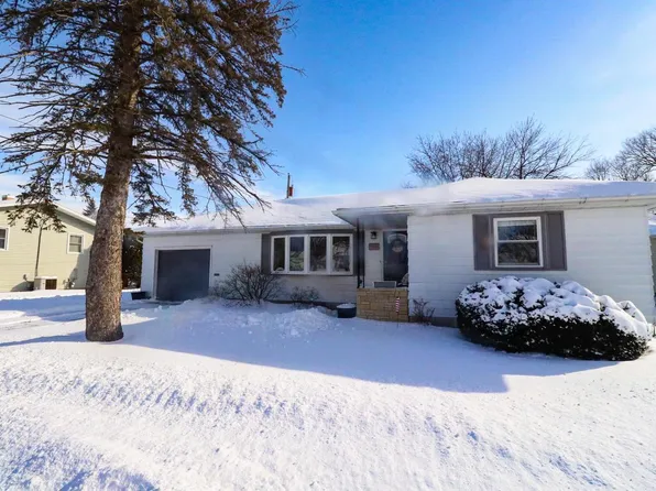 811 Elm STREET SOUTH South, La Crescent, MN 55947