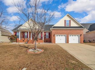 1933 Abbeydale Ln, Fayetteville, NC 28304