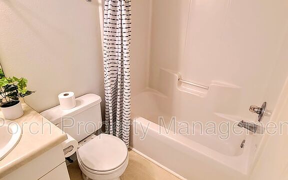3rd image of 2041 Marquesas Ln