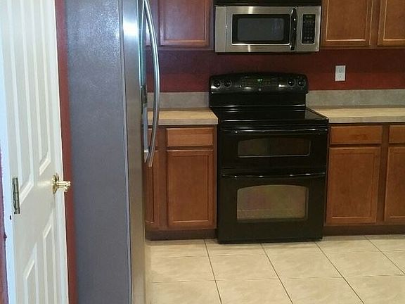 3rd image of 1508 Summergate Dr