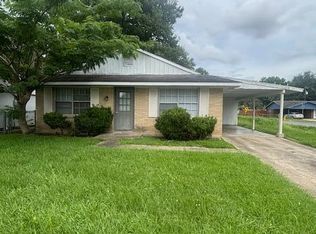 302 Hilltop Cir, Lafayette, LA 70501