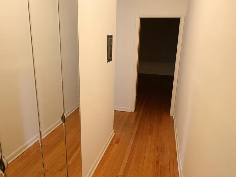 Harper Court — Photo 36