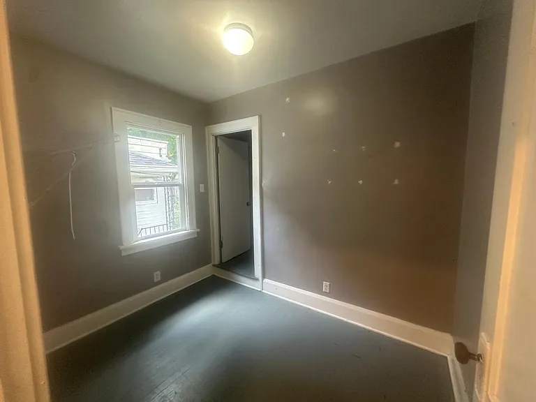 226 E Pearl St — Photo 8