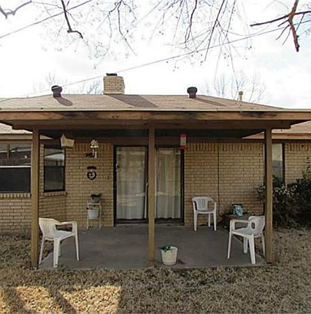 2nd image of 2108 Albert Broadfoot St