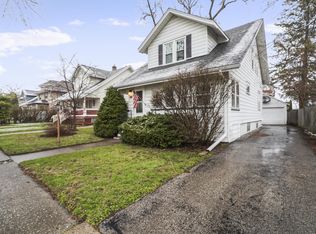 1614 74th St, Kenosha, WI 53143