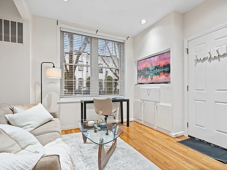 2800 Olive St NW #4 — Photo 6