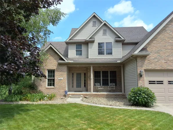 5364 Woodland Hills Cir, Erie, PA 16509