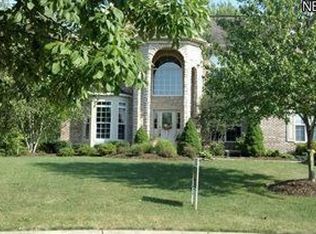 1185 W Parkway Blvd, Aurora, OH 44202