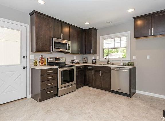 5th image of 1815 Oliveto Ln