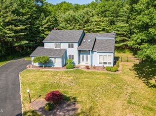 32 Berkshire Dr W #W, Clifton Park, NY 12065