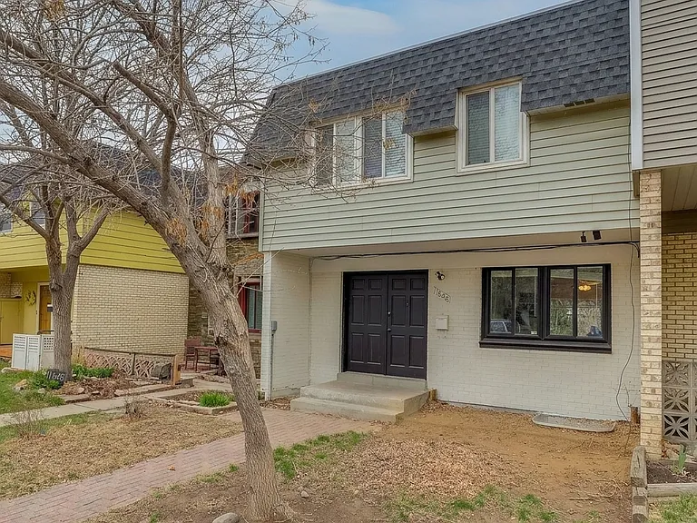 11646 Lincoln St — Photo 67